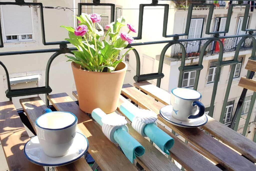 Inloveapartments - Alfama Best Balcony Lisbon Exterior photo