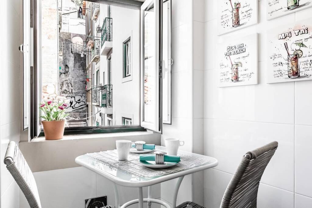 Inloveapartments - Alfama Best Balcony Lisbon Exterior photo
